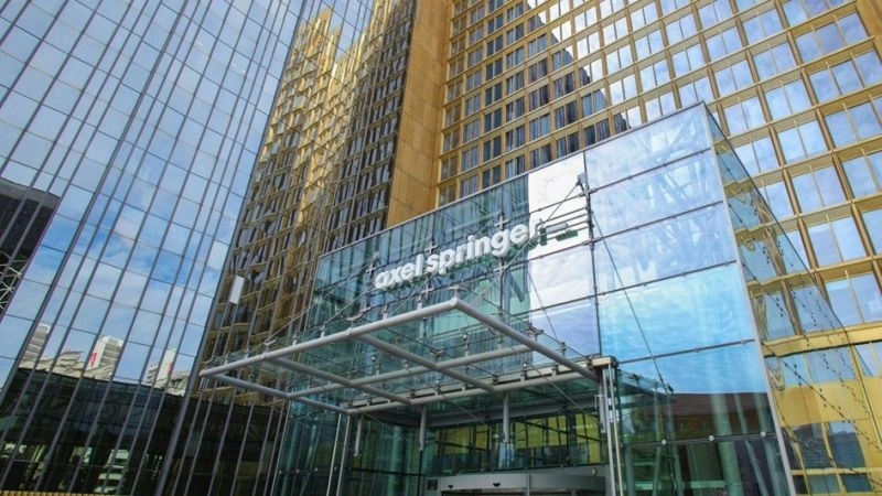 Duurzaam thuiswerken? Axel Springer verbiedt het heeft onlangs aangekondigd dat thuiswerken voortaan verboden wordt. Duurzaam Thuiswerken? Axel Springer verbiedt het.