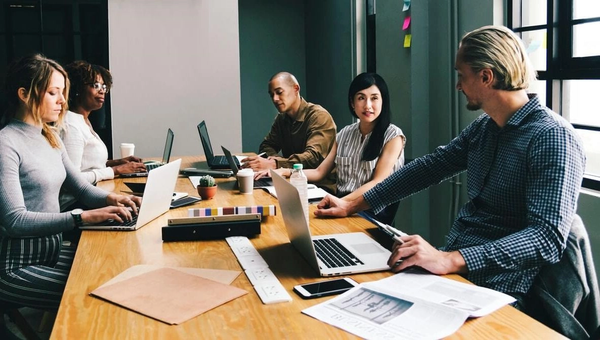 De impact van Think big act small